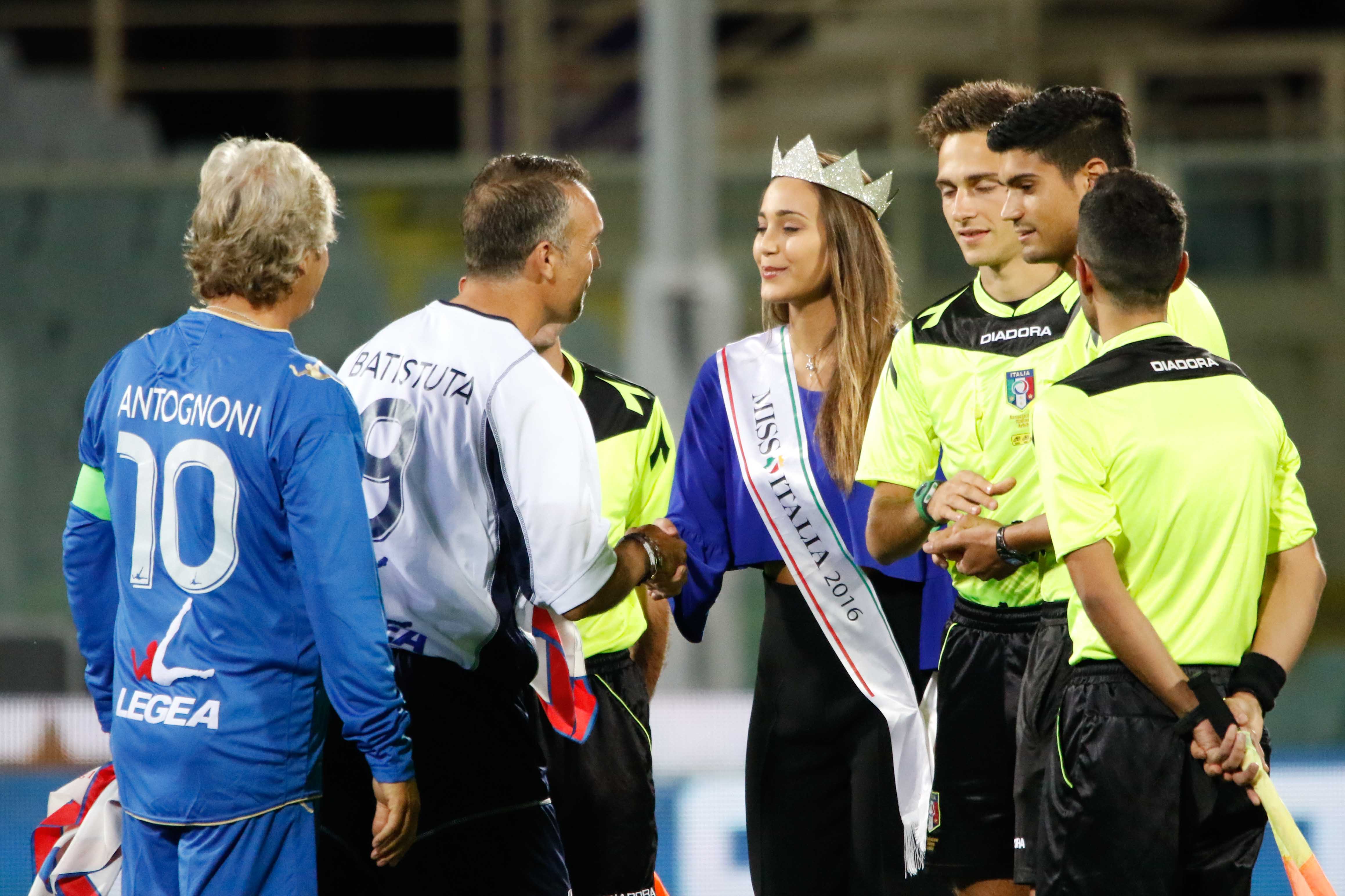 219360 0008 4062118 Firenze, La Partita Mundial, Italia vs Resto del Mondo, nella foto Gabriel Omar Batistuta e Rachele Risaliti 2016 10 03 © Niccolo Cambi / Massimo Sestini