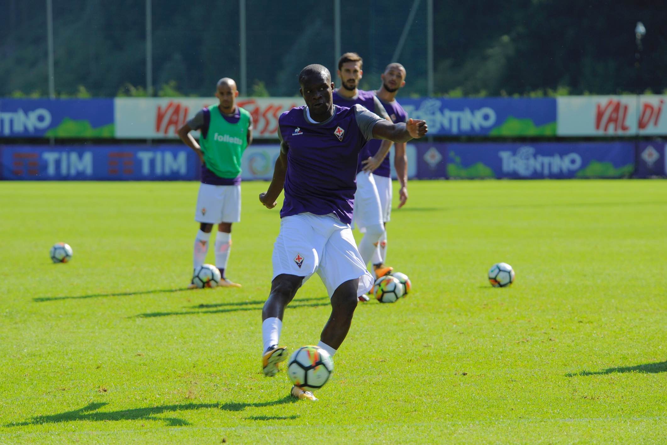 225326 0004 4222413 Moena (TN), ritiro estivo dell’ACF Fiorentina, giorno 12, amichevole Fiorentina contro Trento, Babacar 2017 07 19 © Lorenzo Berti/Massimo Sestini